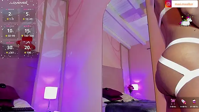 Snapshot of Maxim-Walker chatting on February 15, 9:27 am Maxim-Walker online show from February 15, 9:27 am