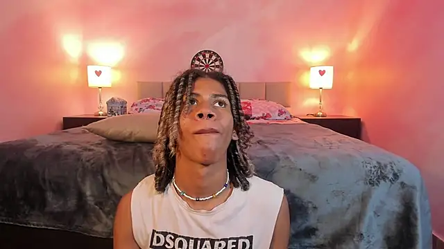 Snapshot of Maxim-Walker chatting on March 12, 6:18 am Maxim-Walker online show from March 12, 6:18 am