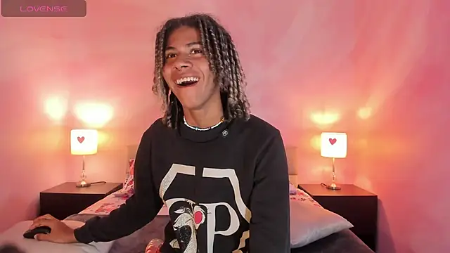 Snapshot of Maxim-Walker chatting on March 14, 3:04 am Maxim-Walker online show from March 14, 3:04 am