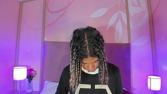 Snapshot of Maxim-Walker chatting on March 21, 3:12 am Maxim-Walker online show from March 21, 3:12 am