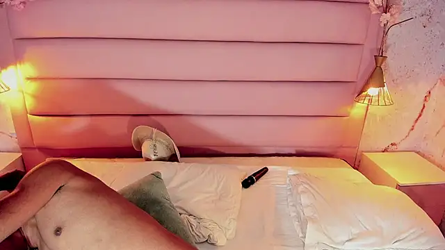 Snapshot of Maxim-Walker chatting on September 30, 3:06 pm Maxim-Walker online show from September 30, 3:06 pm