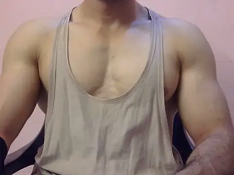 Snapshot of heman_2 chatting on June 22, 5:32 pm heman 2 online show from June 22, 5:32 pm
