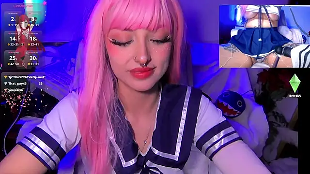 HollyDominic online show from October 3, 7:00 pm