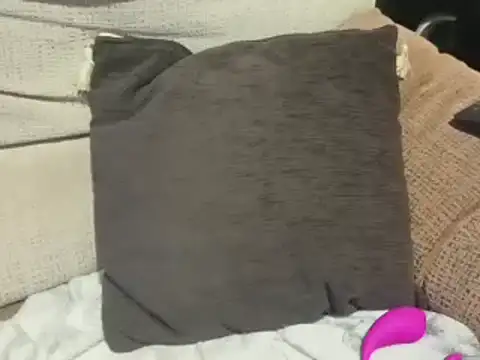 ForeversweetXX online show from December 18, 1:37 am