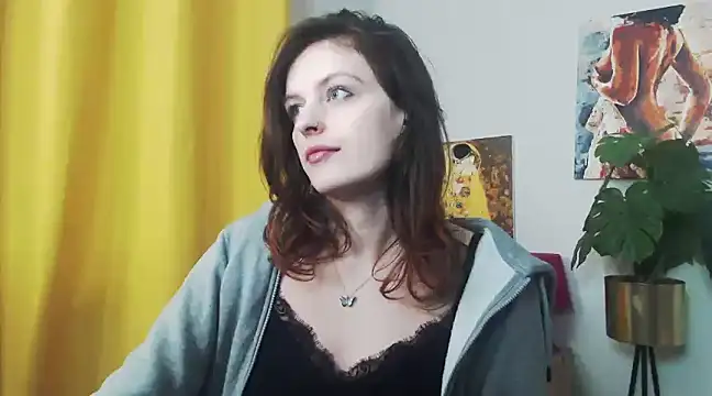 juicyNadine online show from January 2, 6:29 am