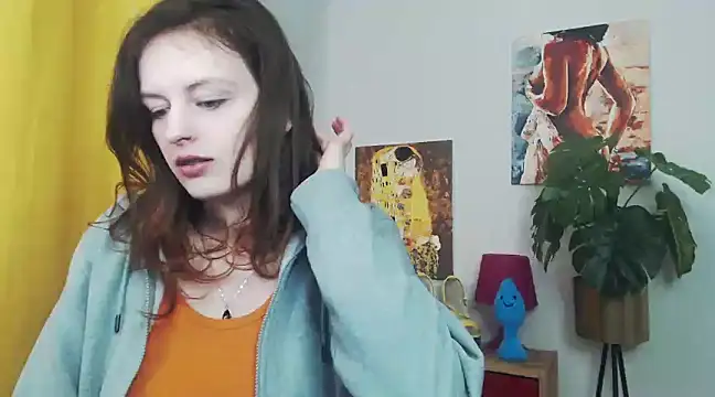 juicyNadine online show from March 6, 6:19 am