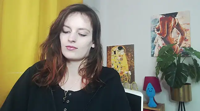 juicyNadine online show from March 17, 9:22 am