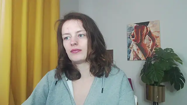 juicyNadine online show from October 18, 7:20 am