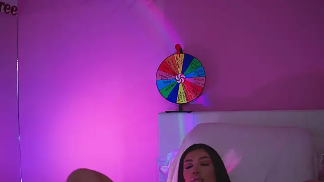 NatyDesiree online show from February 20, 4:28 am