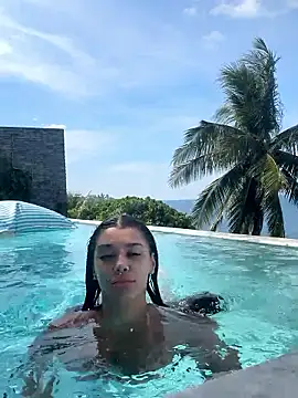 NatyDesiree online show from January 9, 6:38 am