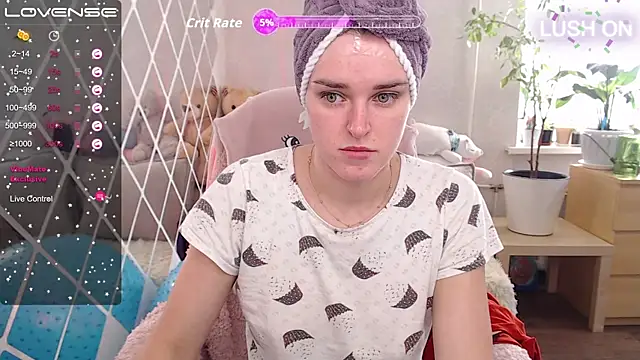 Snapshot of Bella__Swoon chatting on September 17, 4:47 am Bella Swoon online show from September 17, 4:47 am