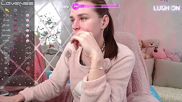 Snapshot of Bella__Swoon chatting on October 10, 5:06 am Bella Swoon online show from October 10, 5:06 am