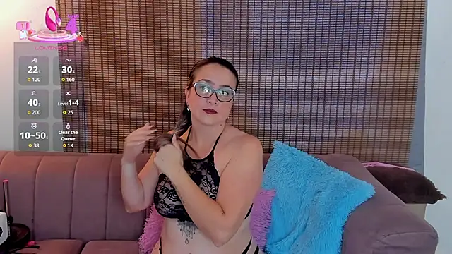 ariana cross online show from December 15, 12:53 pm