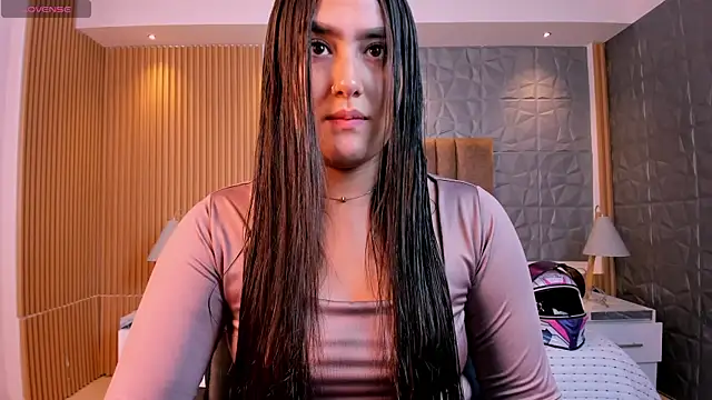 paulina sweett  online show from July 8, 12:31 pm