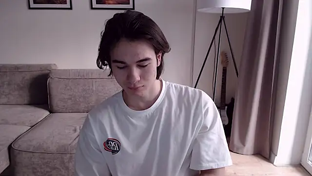 Snapshot of MarkusDean chatting on February 20, 9:22 am MarkusDean online show from February 20, 9:22 am