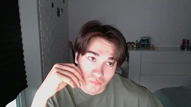 Snapshot of MarkusDean chatting on October 4, 2:31 am MarkusDean online show from October 4, 2:31 am