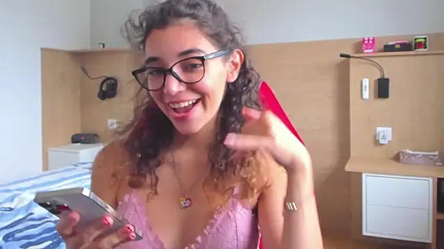 uniquerossie online show from October 20, 12:16 pm