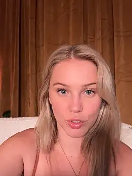 lexi luv online show from March 9, 4:27 am