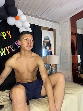 ALAN SANTHOS online show from November 2, 5:43 am