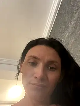 KimberllySaeez online show from October 9, 1:53 pm