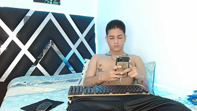 Snapshot of Levy_Steve chatting on February 22, 1:07 am Levy Steve online show from February 22, 1:07 am