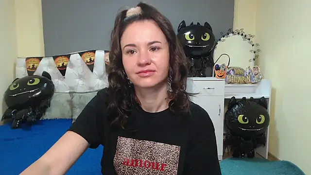 KaraCriegs online show from October 15, 5:24 pm