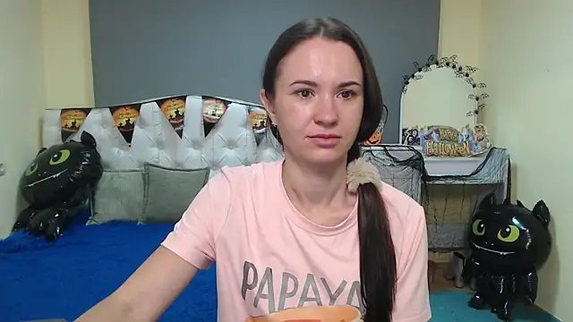 KaraCriegs online show from October 16, 6:09 pm