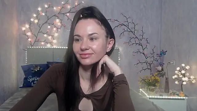 Snapshot of KaraCriegs chatting on April 21, 3:02 am KaraCriegs online show from April 21, 3:02 am