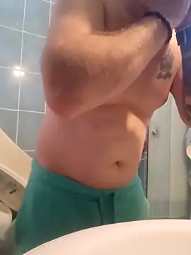 Snapshot of LucianM6 chatting on September 16, 2:18 pm LucianM6 online show from September 16, 2:18 pm