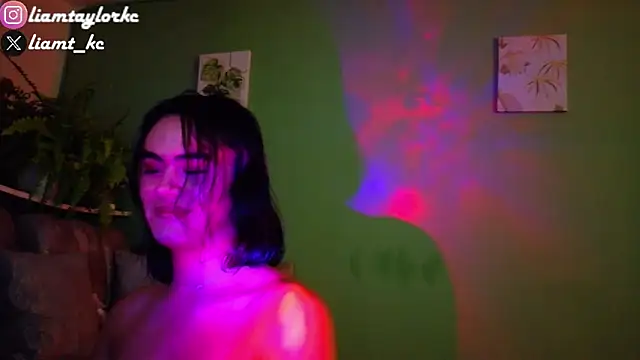 Snapshot of Liam_Taylor chatting on January 26, 3:17 am Liam Taylor online show from January 26, 3:17 am