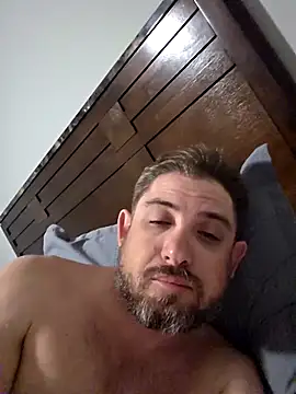 caliguy37 online show from April 4, 4:33 am