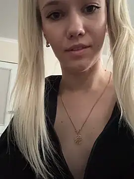 ShhhO O online show from October 7, 5:37 am