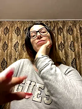 NadiraNoor online show from October 8, 7:11 pm