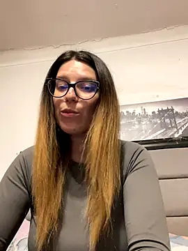 NadiraNoor online show from October 11, 10:30 pm