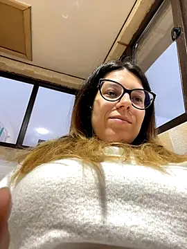 NadiraNoor online show from October 16, 3:46 pm