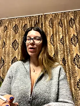 NadiraNoor online show from November 23, 10:20 pm