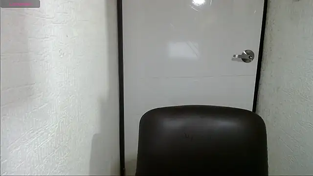 Snapshot of horny_paty chatting on March 5, 8:21 pm horny paty online show from March 5, 8:21 pm