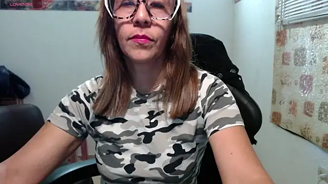 Snapshot of horny_paty chatting on December 17, 11:16 am horny paty online show from December 17, 11:16 am