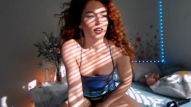 Poisson Eva online show from December 1, 10:48 pm