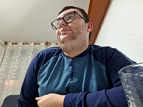 Javier bear online show from February 10, 8:42 pm