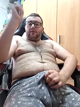 Snapshot of Javier_bear chatting on April 30, 12:22 pm Javier bear online show from April 30, 12:22 pm