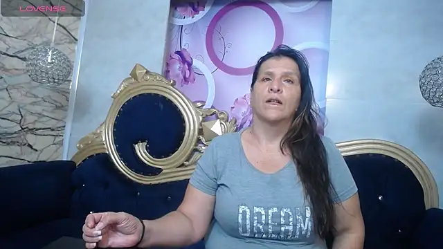 Snapshot of karito_mature17 chatting on March 3, 7:06 pm karito mature17 online show from March 3, 7:06 pm
