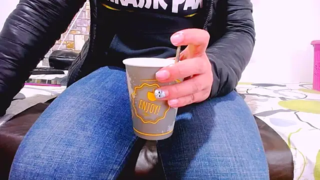 Snapshot of MaidenGame chatting on September 9, 2:27 pm MaidenGame online show from September 9, 2:27 pm