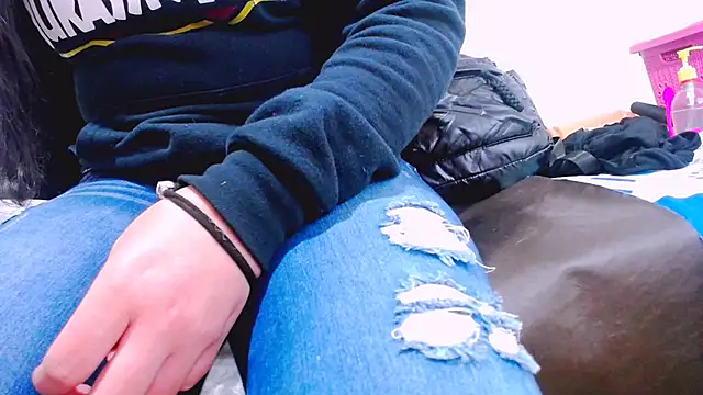 Snapshot of MaidenGame chatting on October 15, 3:12 pm MaidenGame online show from October 15, 3:12 pm