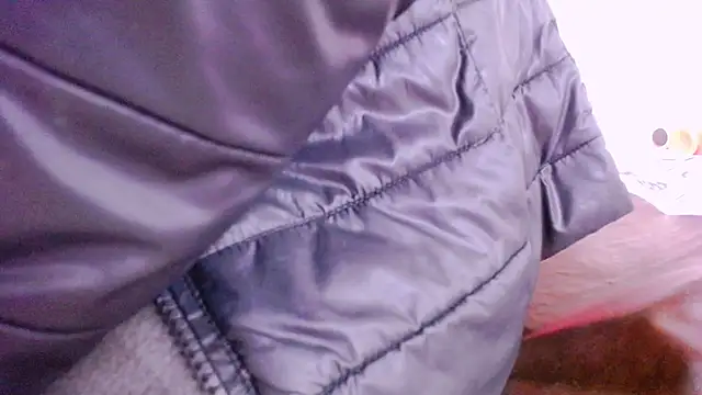 Snapshot of MaidenGame chatting on November 8, 2:39 pm MaidenGame online show from November 8, 2:39 pm