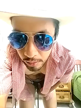 Snapshot of Albertoanaya chatting on July 24, 12:41 am Albertoanaya online show from July 24, 12:41 am