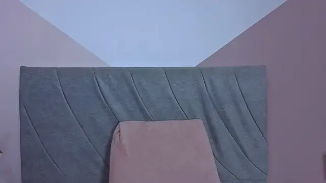 Snapshot of mailin18 chatting on September 29, 12:16 am mailin18 online show from September 29, 12:16 am