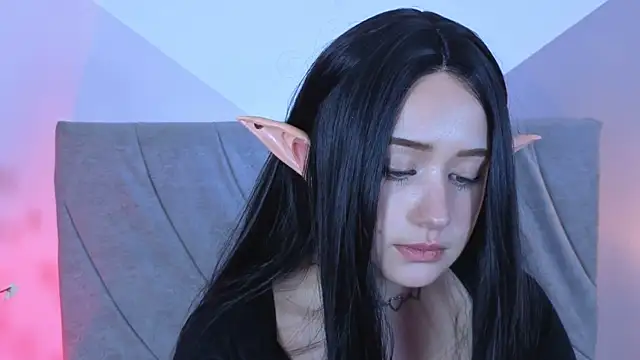 Snapshot of mailin18 chatting on November 12, 1:06 am mailin18 online show from November 12, 1:06 am