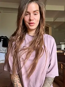 EmiliaCatalina online show from March 12, 4:56 pm