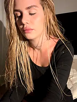 EmiliaCatalina online show from September 13, 1:27 am